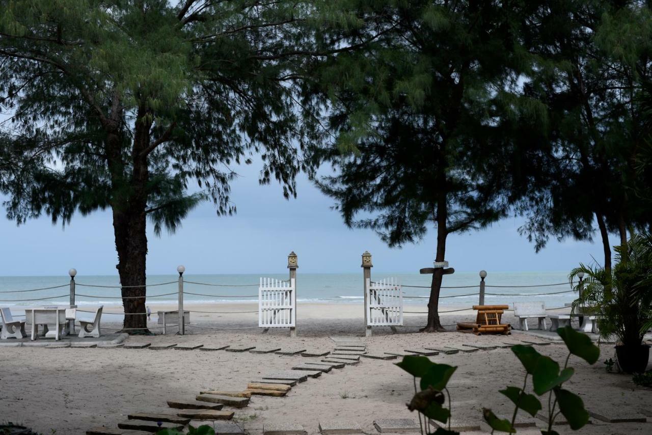 Baan Kratom Tong By The Sea Villa ชะอำ ภายนอก รูปภาพ