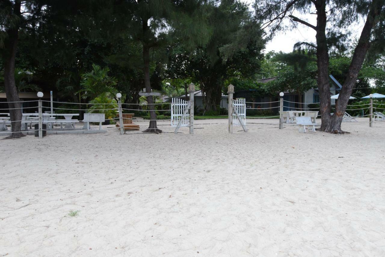 Baan Kratom Tong By The Sea Villa ชะอำ ภายนอก รูปภาพ