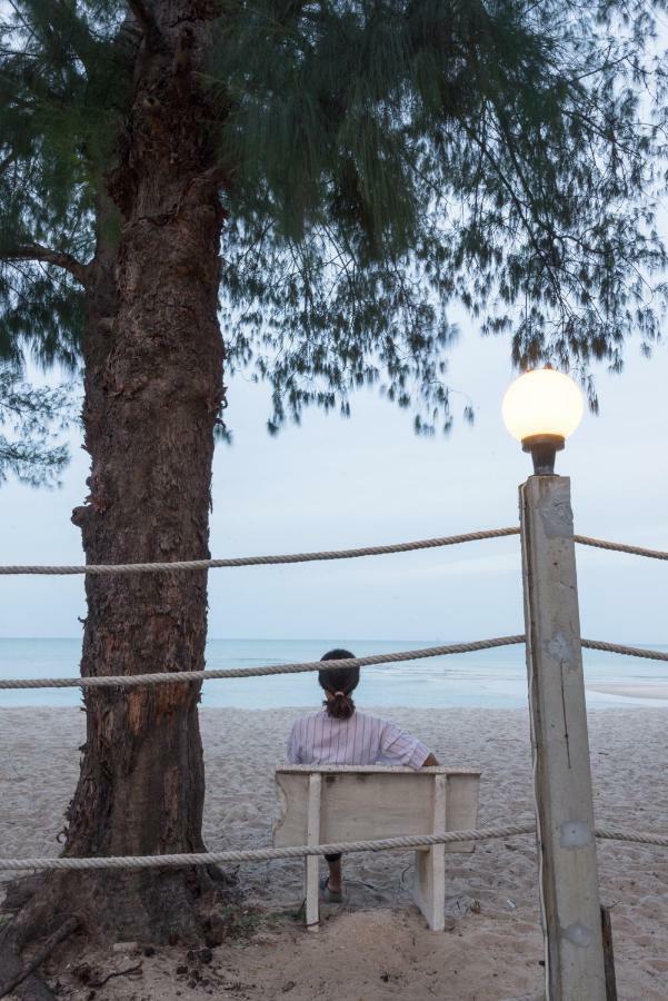 Baan Kratom Tong By The Sea Villa ชะอำ ภายนอก รูปภาพ